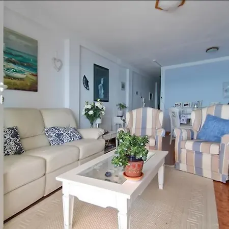 apartment Los Montesinos Apartamento *